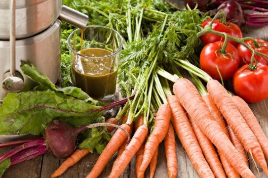 Vegetable-Juice-Drink-Carrots